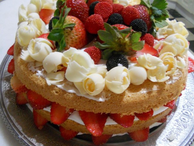 Bolo de frutas chamativo <3
